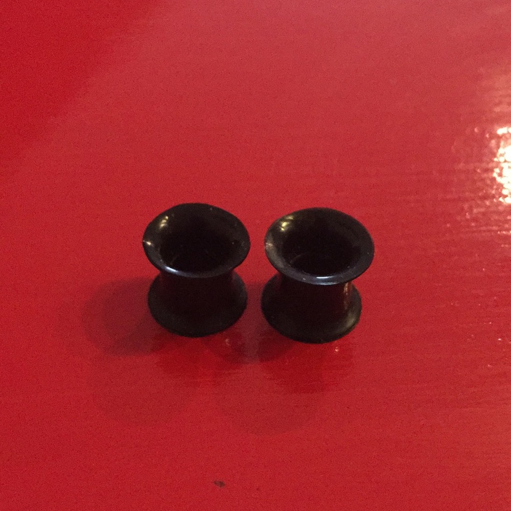Silicone ear skins black
